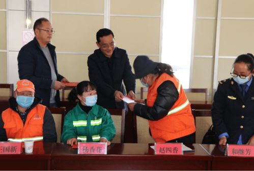 省住房和城鄉(xiāng)建設(shè)廳領(lǐng)導(dǎo)到我市看望慰問(wèn)一線困難職工