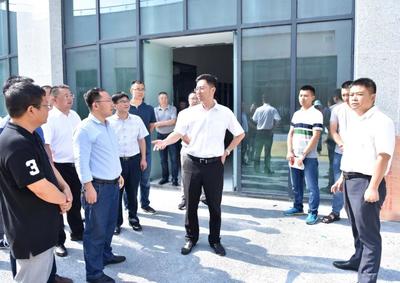 何永宏程政張林督導調研社區建制調整改革、城市基層治理和宣傳思想工作