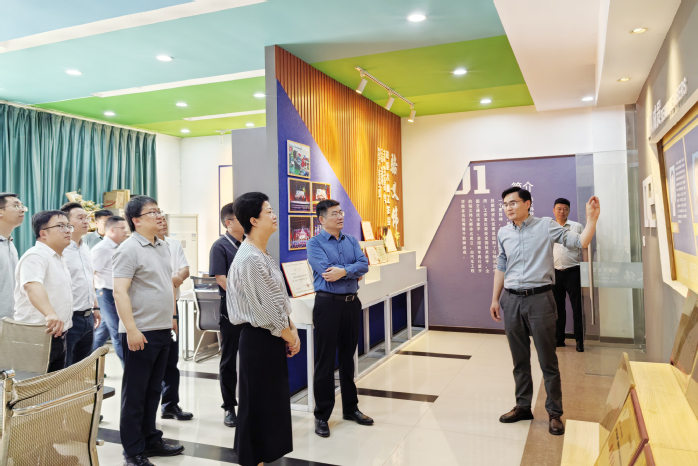 校長倪永宏率隊赴江蘇汽車技師學院調研交流